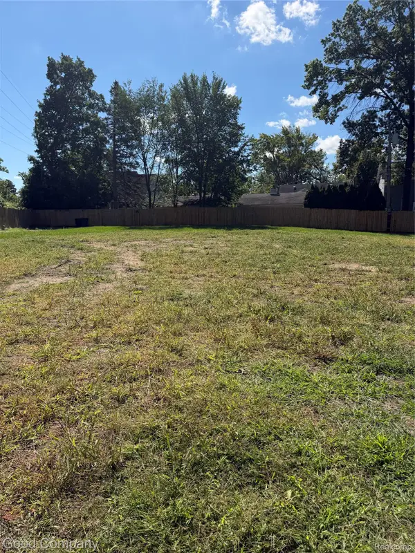 1209 Woodsboro Drive, RoyalOak, MI 48067