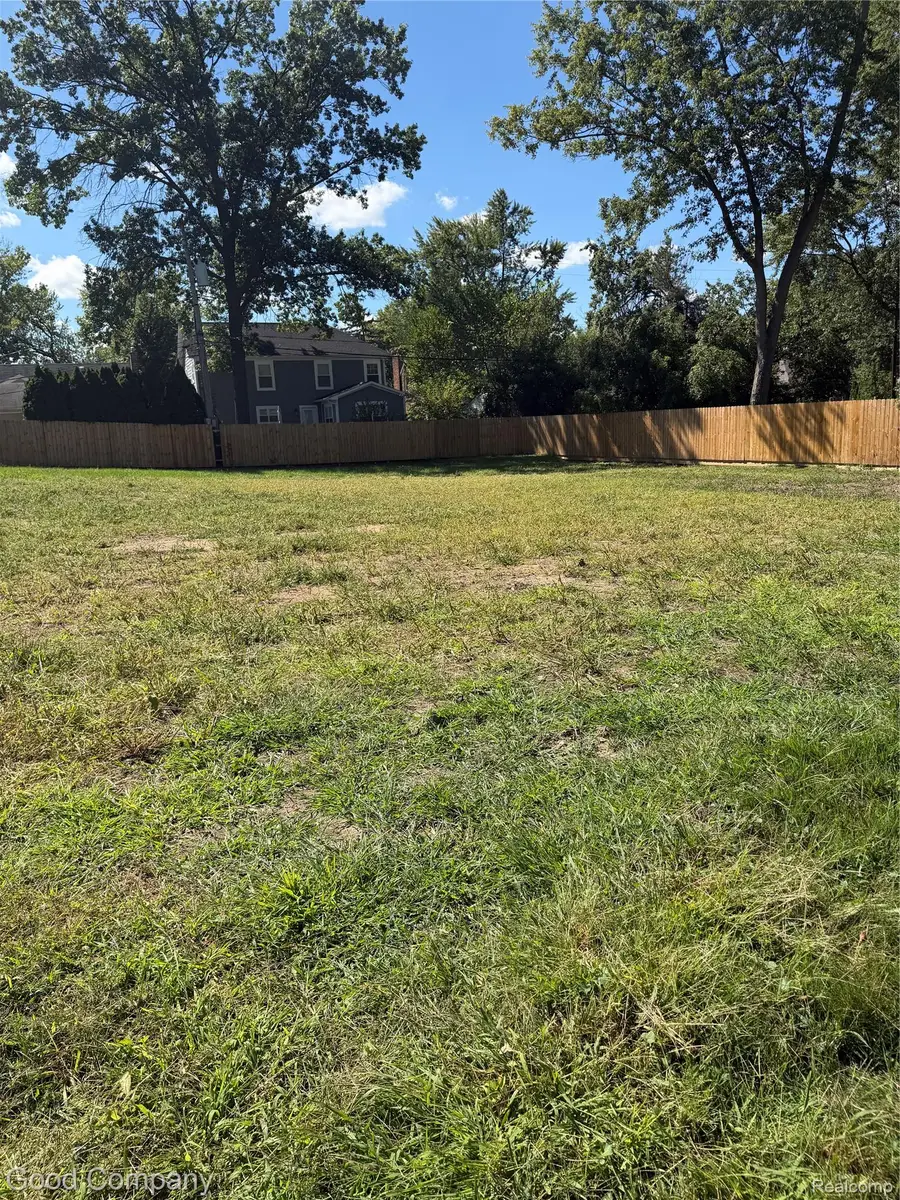 1209 Woodsboro Drive, Royal Oak, MI 48067 - #2