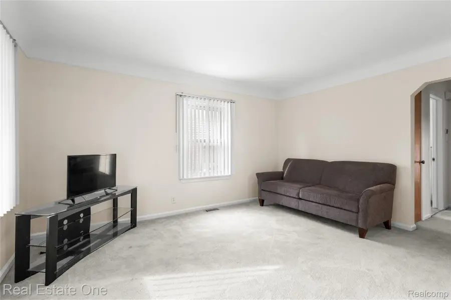 26091 Dartmouth Street, Madison Heights, MI 48071 - #3