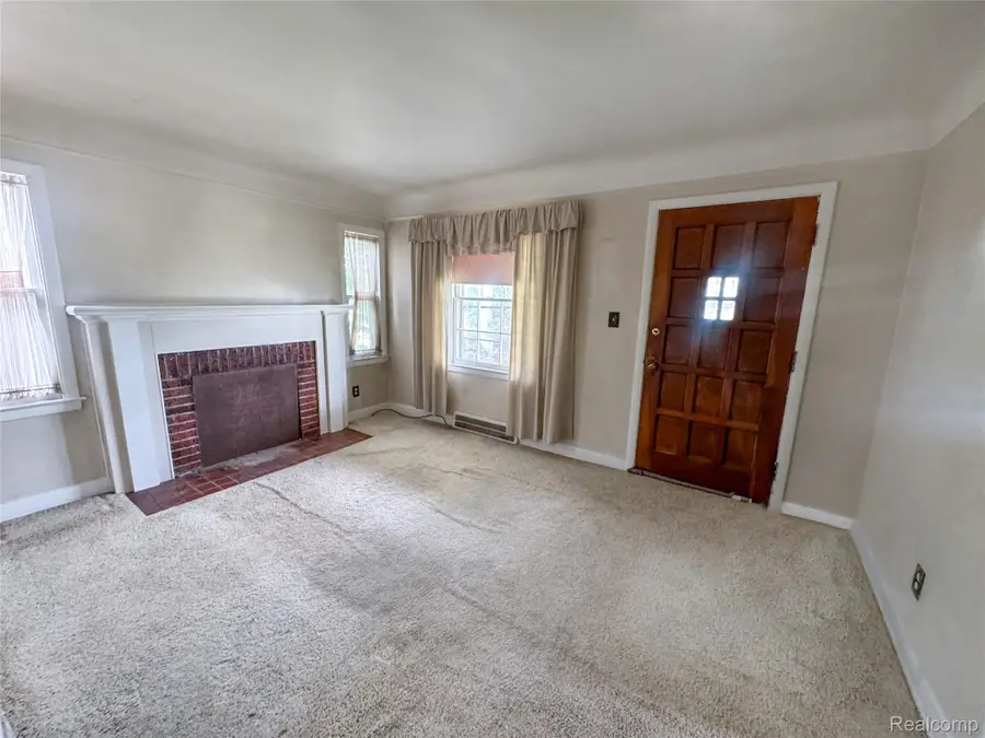 22393 Firwood Avenue, Eastpointe, MI 48021 - #3