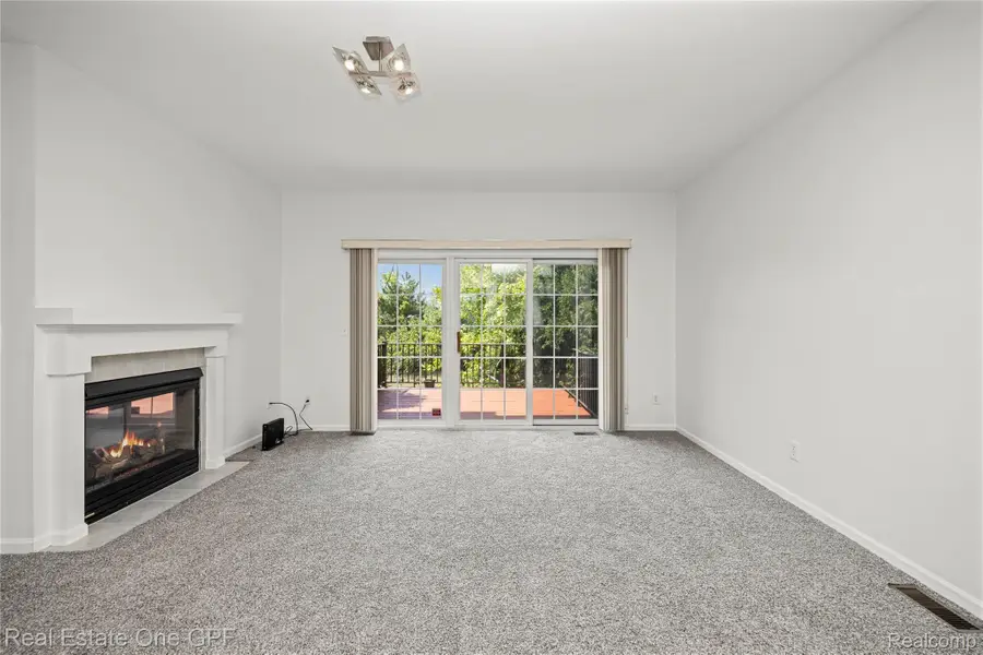 19 Lyons Court #42, Dearborn, MI 48126 - #3