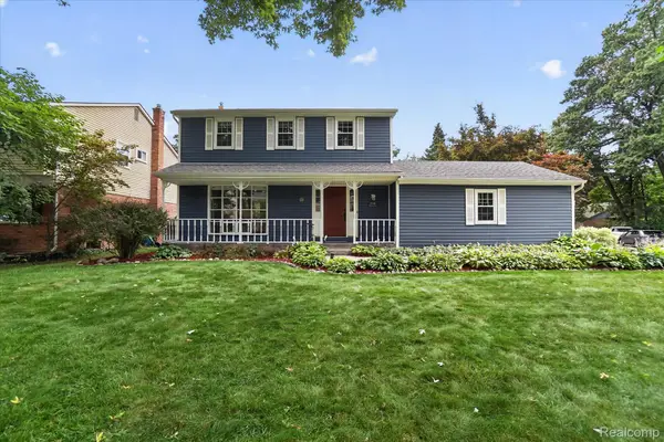 1540 Chanticlair Circle, Wixom, MI 48393