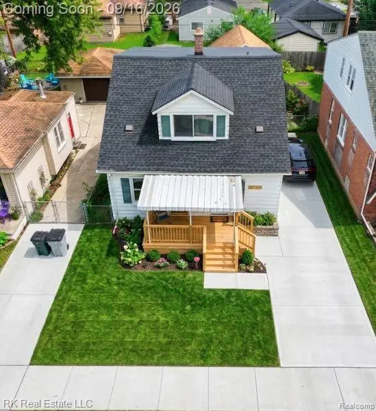 1125 E Hayes Avenue, Hazel Park, MI 48030 - #2
