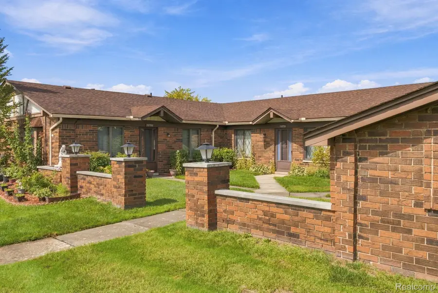 32730 Valley Drive, Warren, MI 48093 - #3
