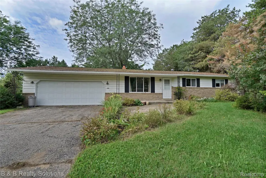 642 Westchester Drive, Caro, MI 48723 - #2