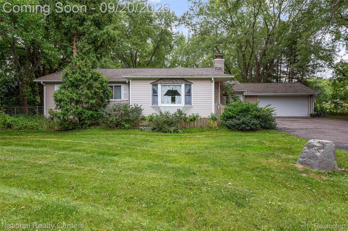 9542 Hilton Road, Brighton, MI 48114 - #1