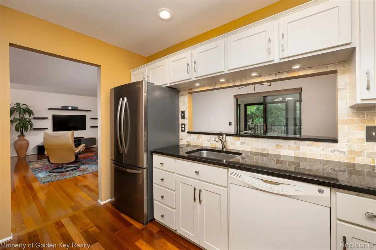 17955 University Park Drive #82, Livonia, MI 48152 - #1