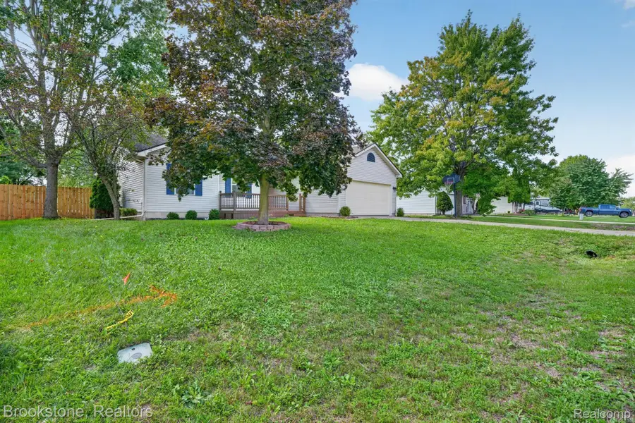 6098 Hedgerow Circle, Grand Blanc, MI 48439 - #3