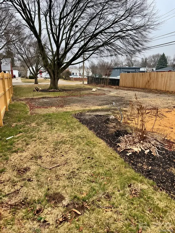 115 N Blair, RoyalOak, MI 48067