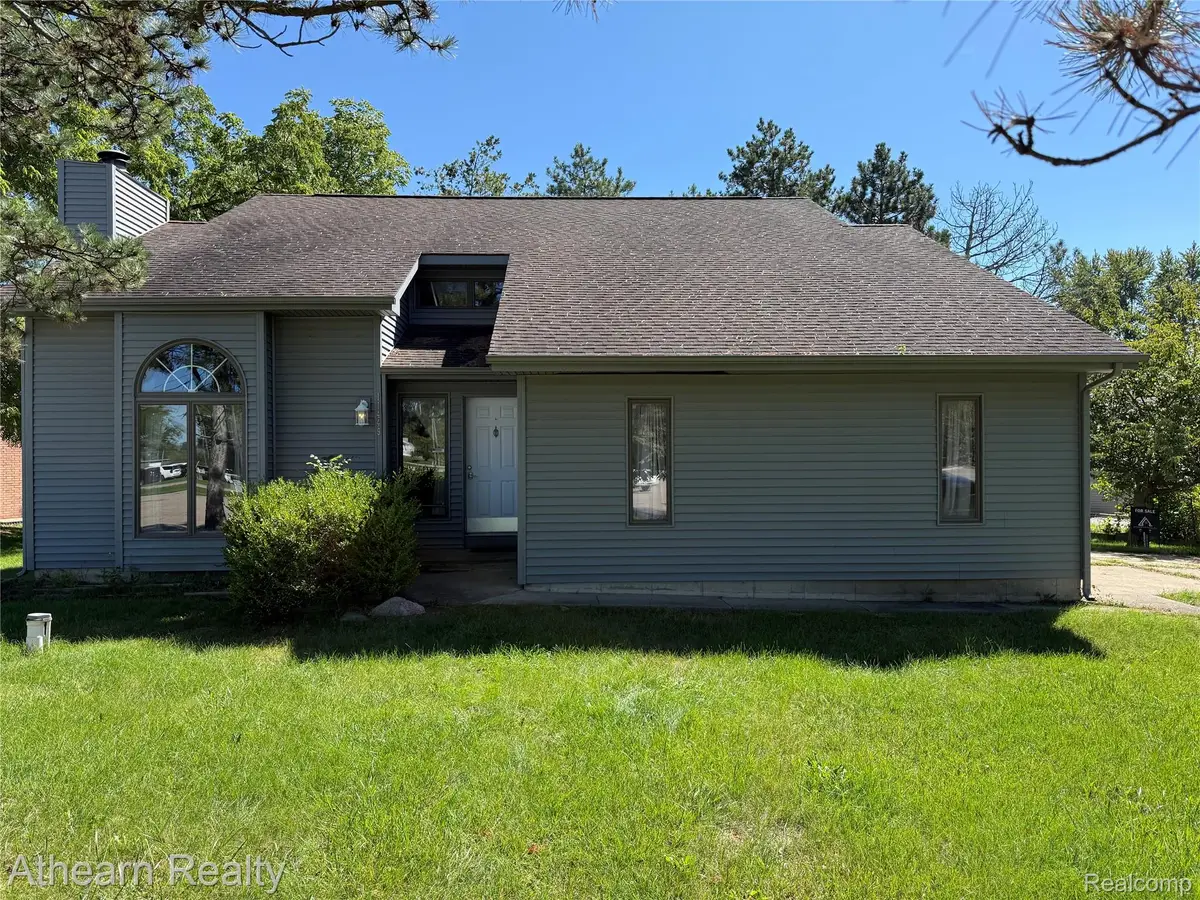 11449 Torrey Road, Fenton, MI 48430 - #1