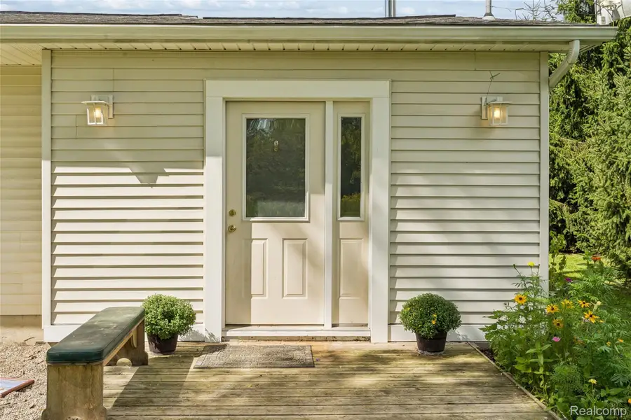 3140 Eugene Street, Burton, MI 48519 - #2