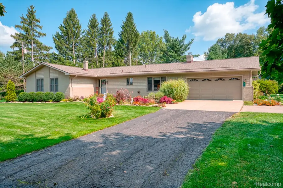 7990 Colleen Drive, Fowlerville, MI 48836 - #3