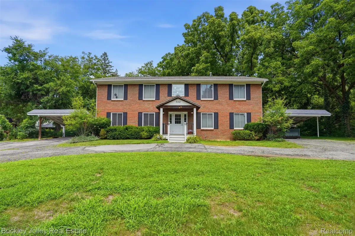 725 Clark Street, Brighton, MI 48116 - #1
