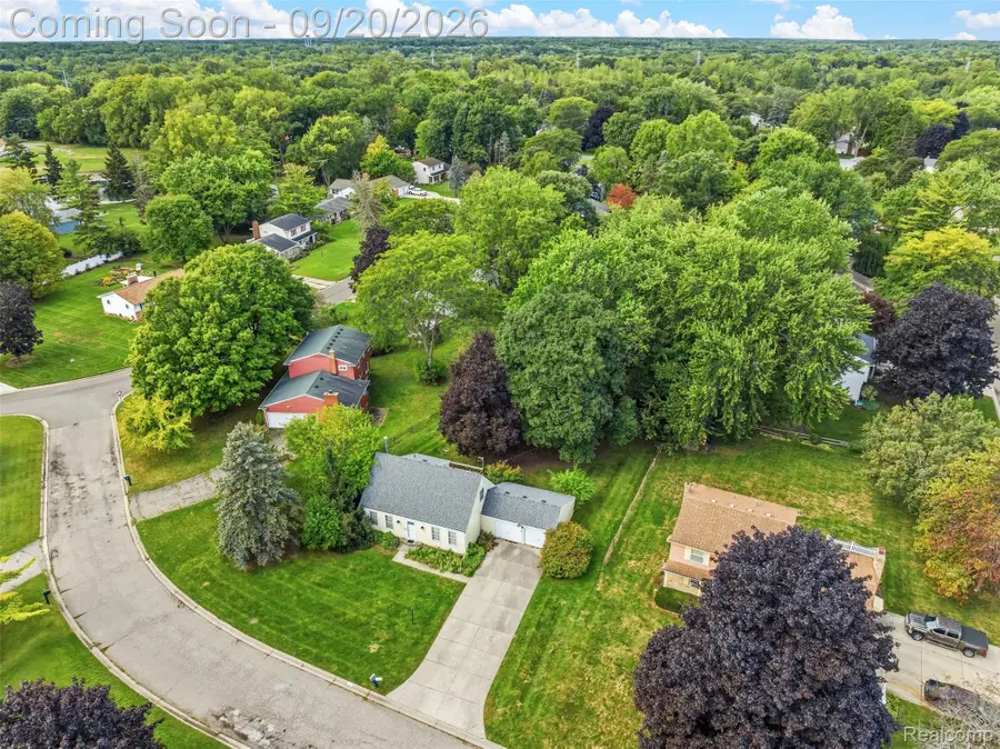 3121 Kings Brook Drive, Flushing, MI 48433 - #3
