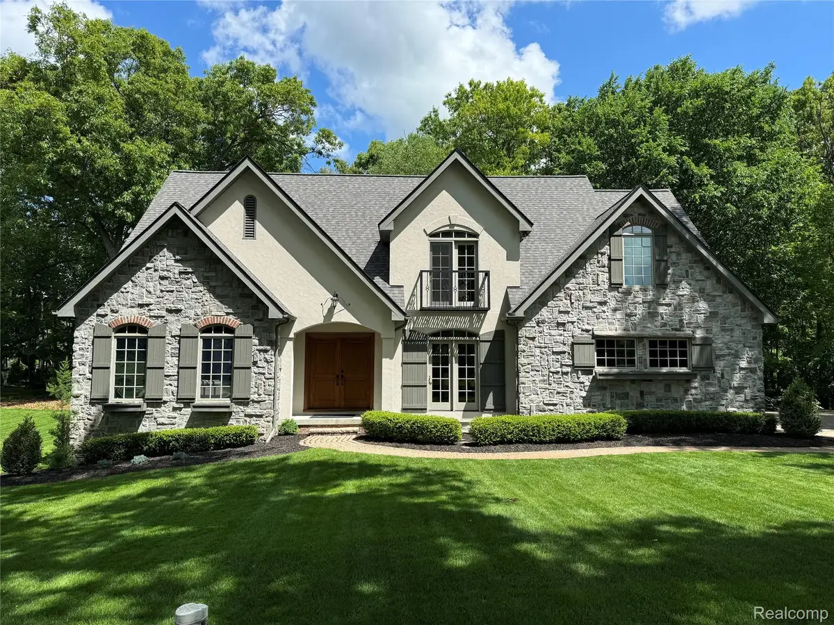 11246 Honeysuckle Court, Fenton, MI 48430 - #1