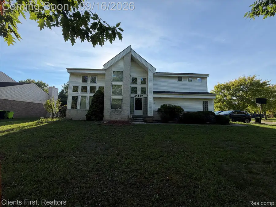 24519 Willowbrook, Novi, MI 48375 - #2