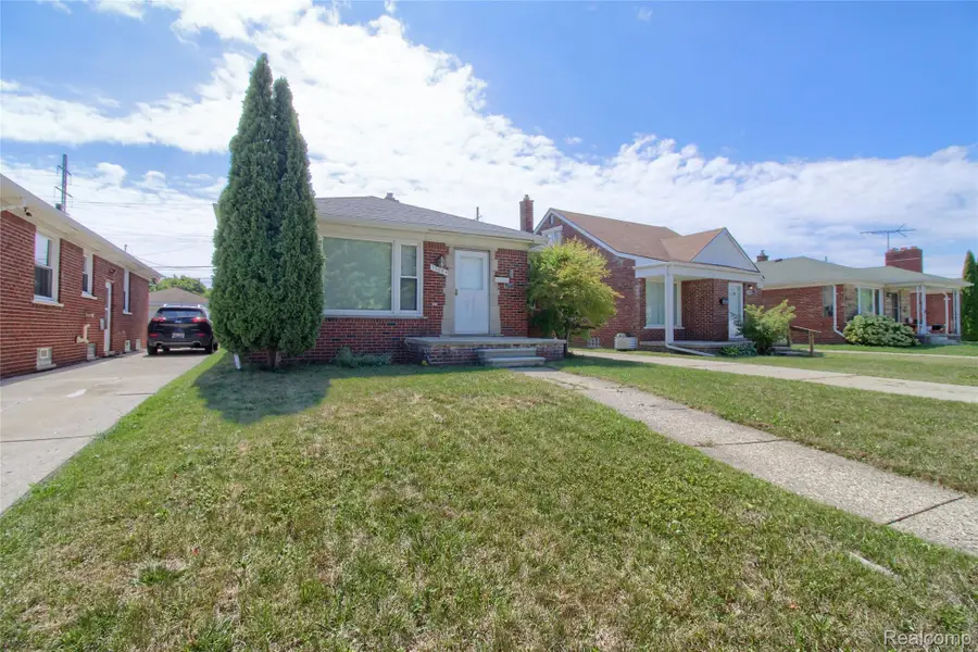 17084 Stricker Avenue, Eastpointe, MI 48021 - #2