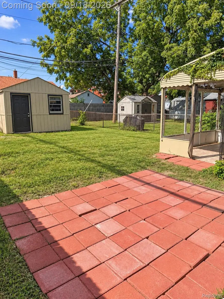 1886 15th Street, Wyandotte, MI 48192 - #2