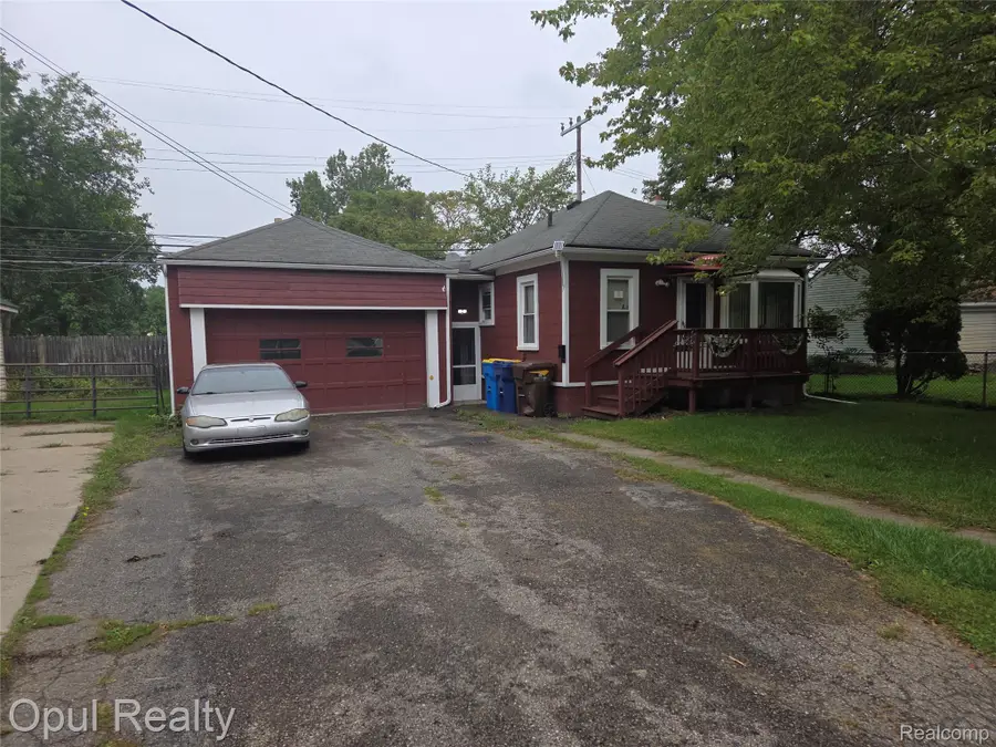 35312 Chestnut Street, Wayne, MI 48184 - #2