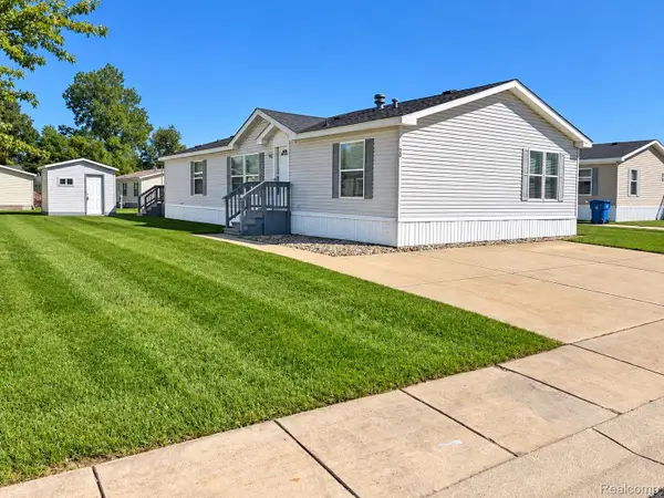 29 Brookfield, SwartzCreek, MI 48473