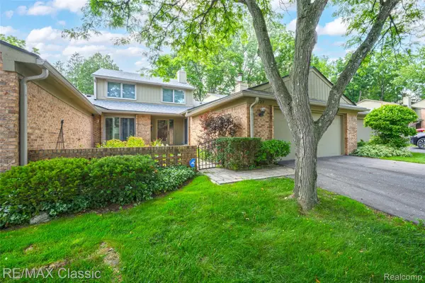 727 Arbor Court, BloomfieldHills, MI 48304