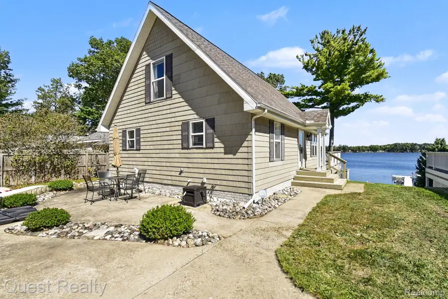6024 Westshore Drive, Oscoda, MI 48750 - #3