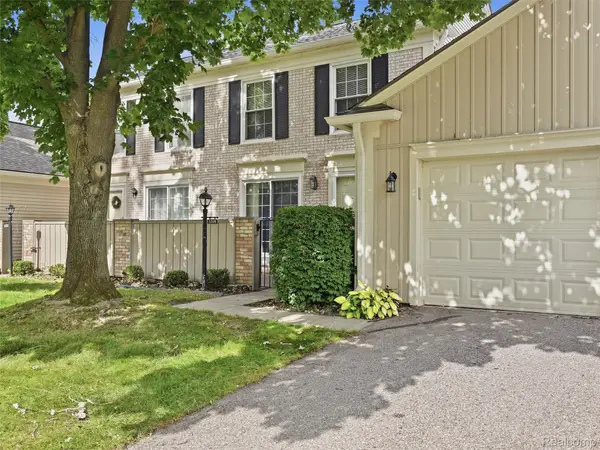 1204 Kings Cove Drive, RochesterHills, MI 48306