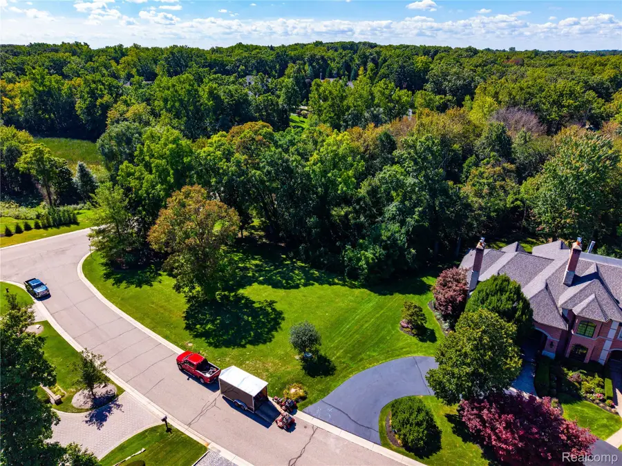 556 Barrington Court, Bloomfield Hills, MI 48304 - #3