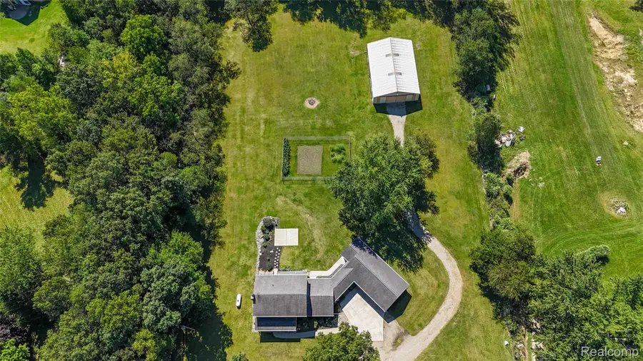 8245 Kier Road, Clarkston, MI 48348 - #2