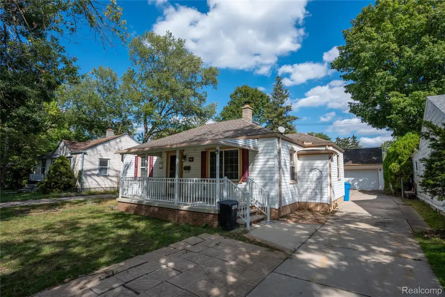7514 N Silvery Lane, Dearborn Heights, MI 48127 - #3