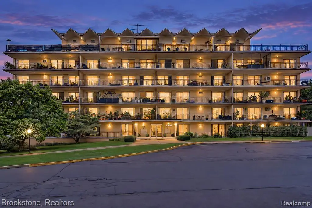 8300 E Jefferson Avenue #308, Detroit, MI 48209 - #1