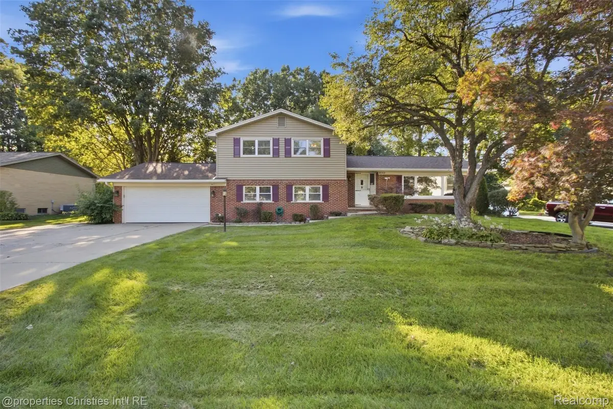 36521 Gloucester Drive, Clinton Township, MI 48035 - #1