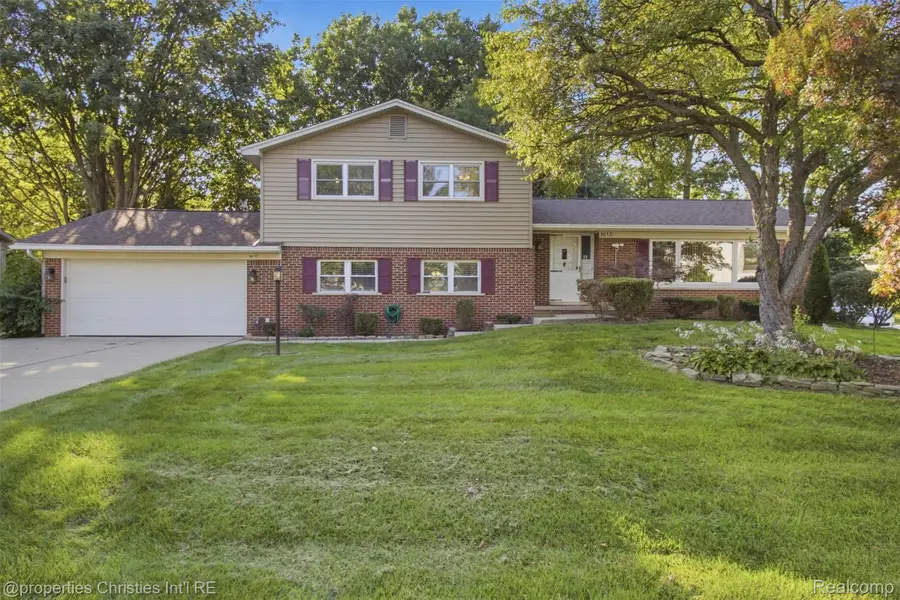 36521 Gloucester Drive, Clinton Township, MI 48035 - #3