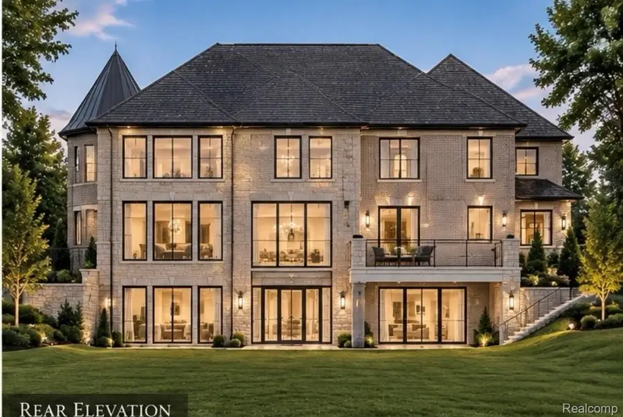 2058 Livernois, Rochester Hills, MI 48309 - #2