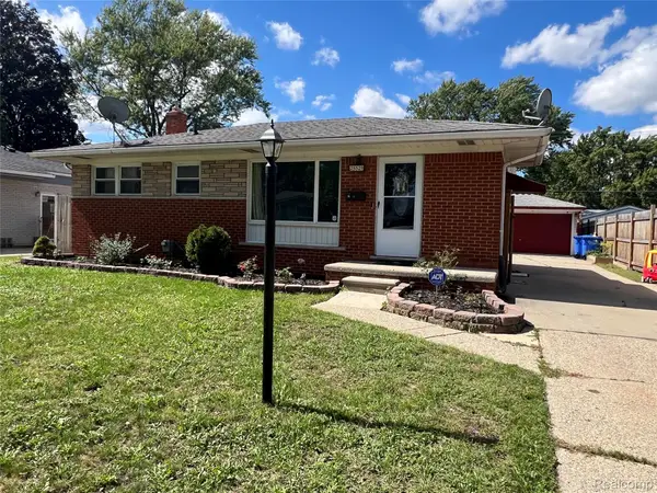25529 Marilyn Avenue, Warren, MI 48089