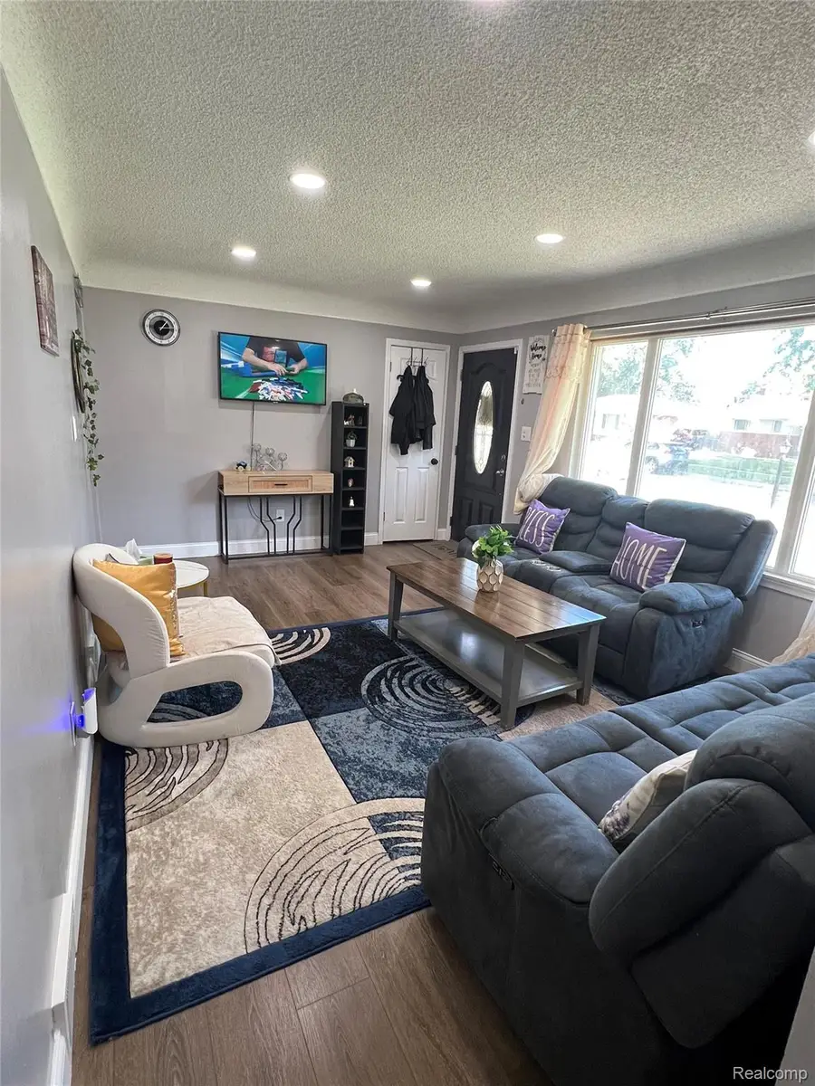 25529 Marilyn Avenue, Warren, MI 48089 - #3