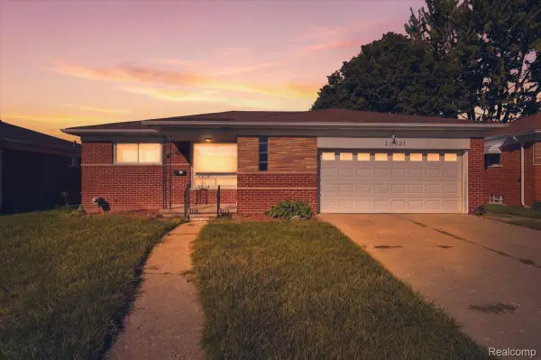 28621 Gilbert Drive, Warren, MI 48093