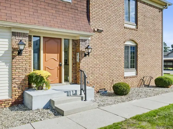 1900 River Road #6, Marysville, MI 48040