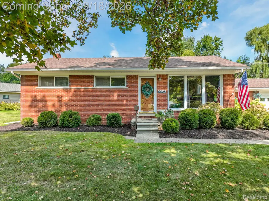 6628 Northview Drive, Clarkston, MI 48346 - #2