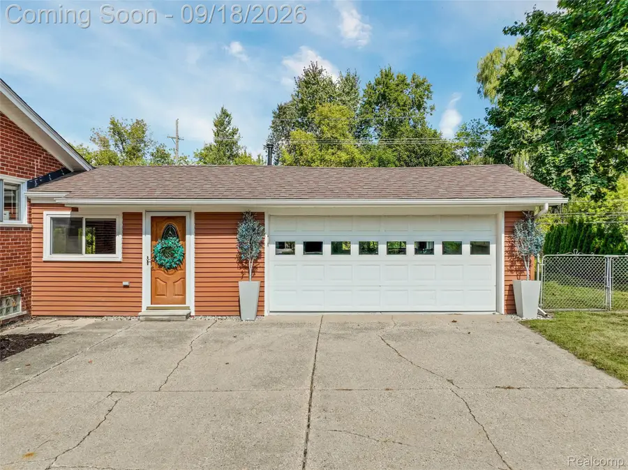 6628 Northview Drive, Clarkston, MI 48346 - #3