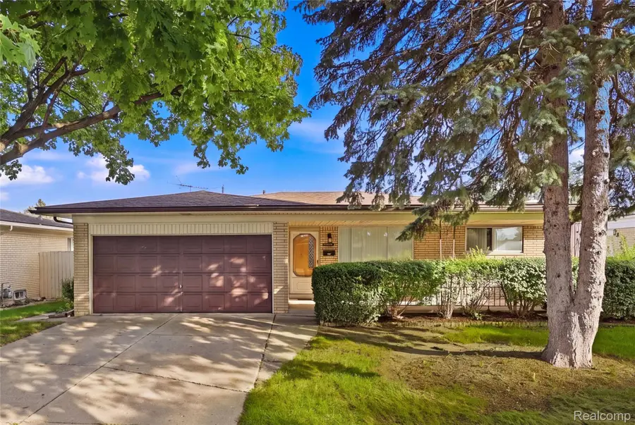 14309 Ivanhoe Drive, Warren, MI 48088 - #2