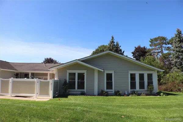 39838 Village Wood Circle, Novi, MI 48375