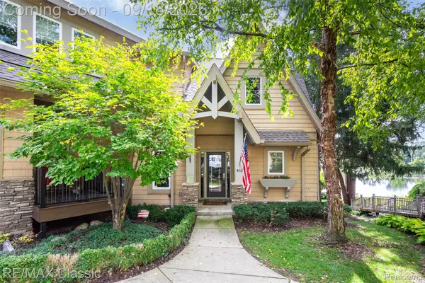 462 Pondview Lane, Milford, MI 48381