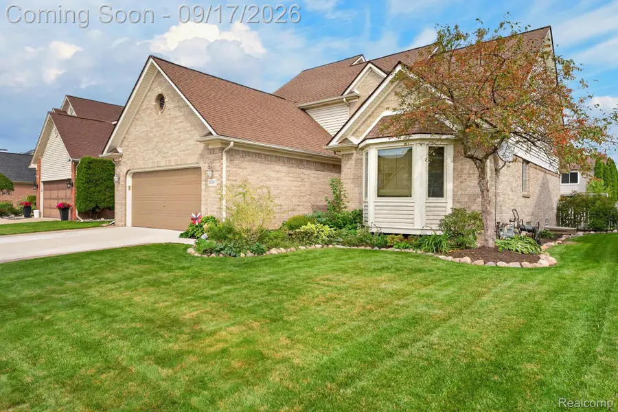 24347 Brentwood Drive, Brownstown, MI 48183 - #2