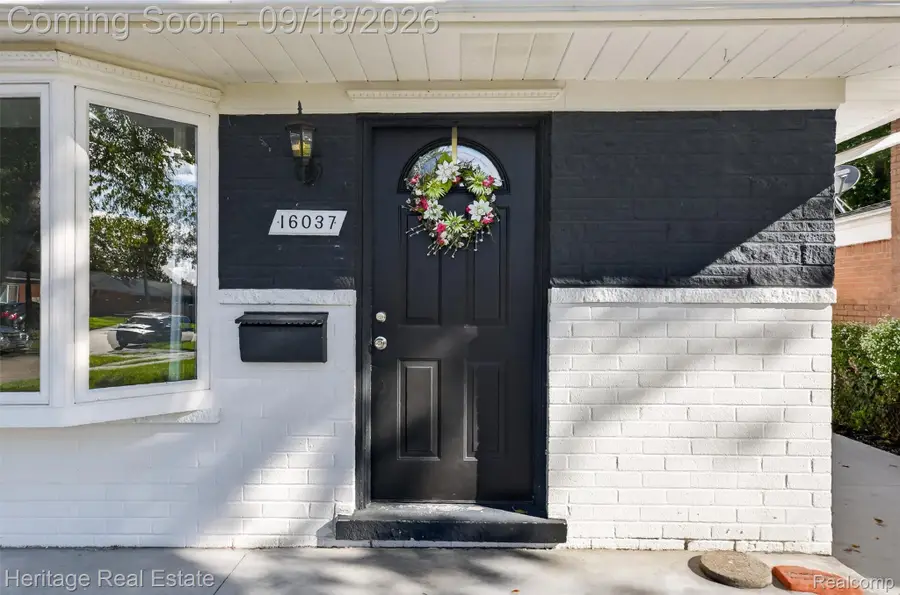 16037 Larkspur Street, Roseville, MI 48066 - #3