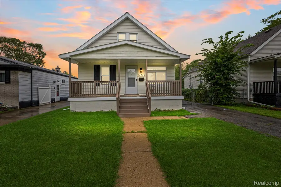 16266 Evergreen Avenue, Eastpointe, MI 48021 - #2