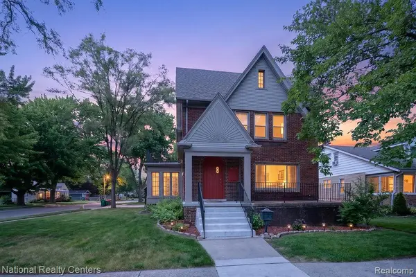 15105 Maplewood Avenue, Eastpointe, MI 48021