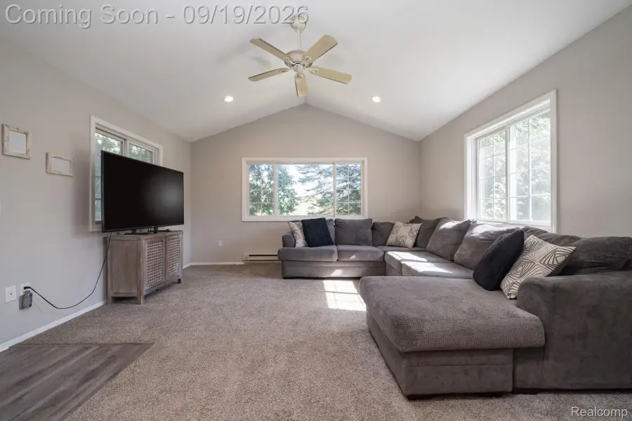 3820 Percy King Road, Waterford, MI 48329 - #3
