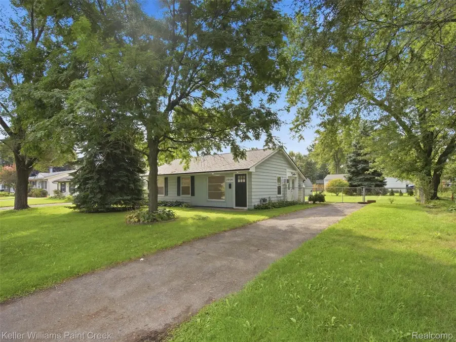 2908 Edna Jane Drive, Auburn Hills, MI 48326 - #3