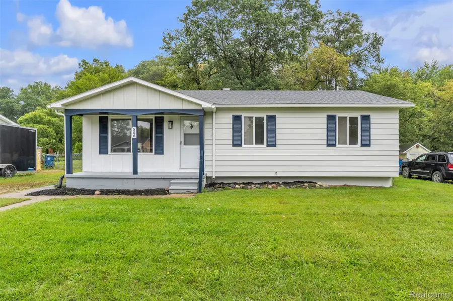 506 Ash Street, Holly, MI 48442 - #3